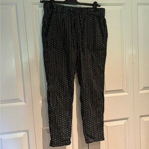 Beach Wave Pant size Medium with pockets